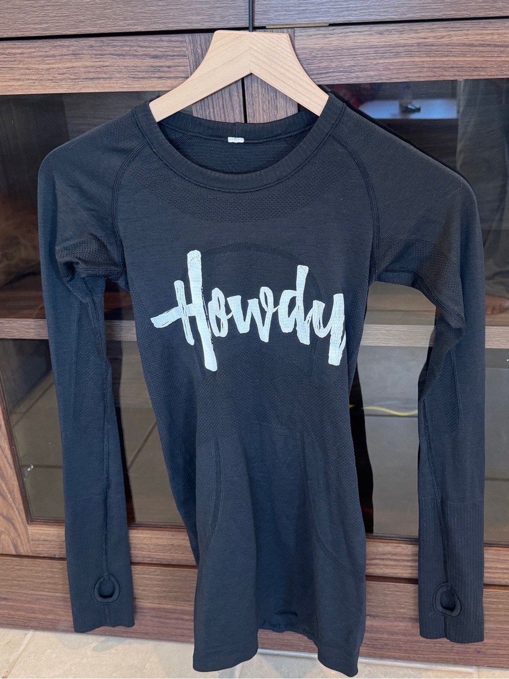 Lululemon "Howdy" Long Sleeve Black Swiftly Tee